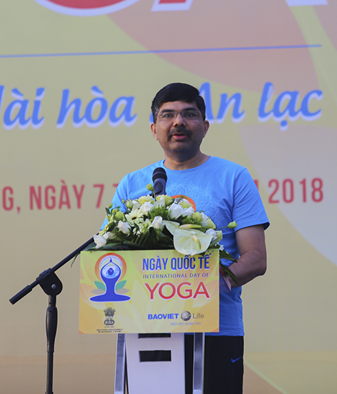 Mass performance of yoga in Nha Trang