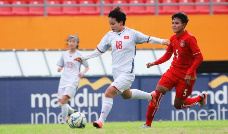 Nguyen Thi Van (No. 8 shirt) scores Vietnam’s second goal in 68th minute (Photo: AFF)