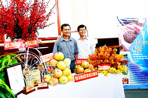 Farm products of High Technology Agriculture Center displayed at the workshop
