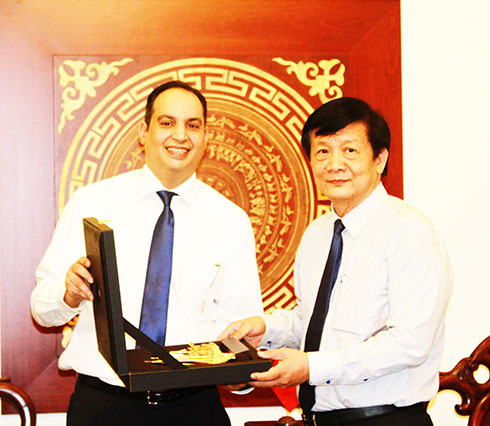 Consulate General of Kuwait visits Khanh Hoa