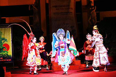 Traditional art program in front of Khanh Hoa Conference Center (No. 46 Tran Phu Street, Nha Trang)