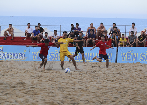 Khanh Hoa team wins National Beach Football Championship 2018