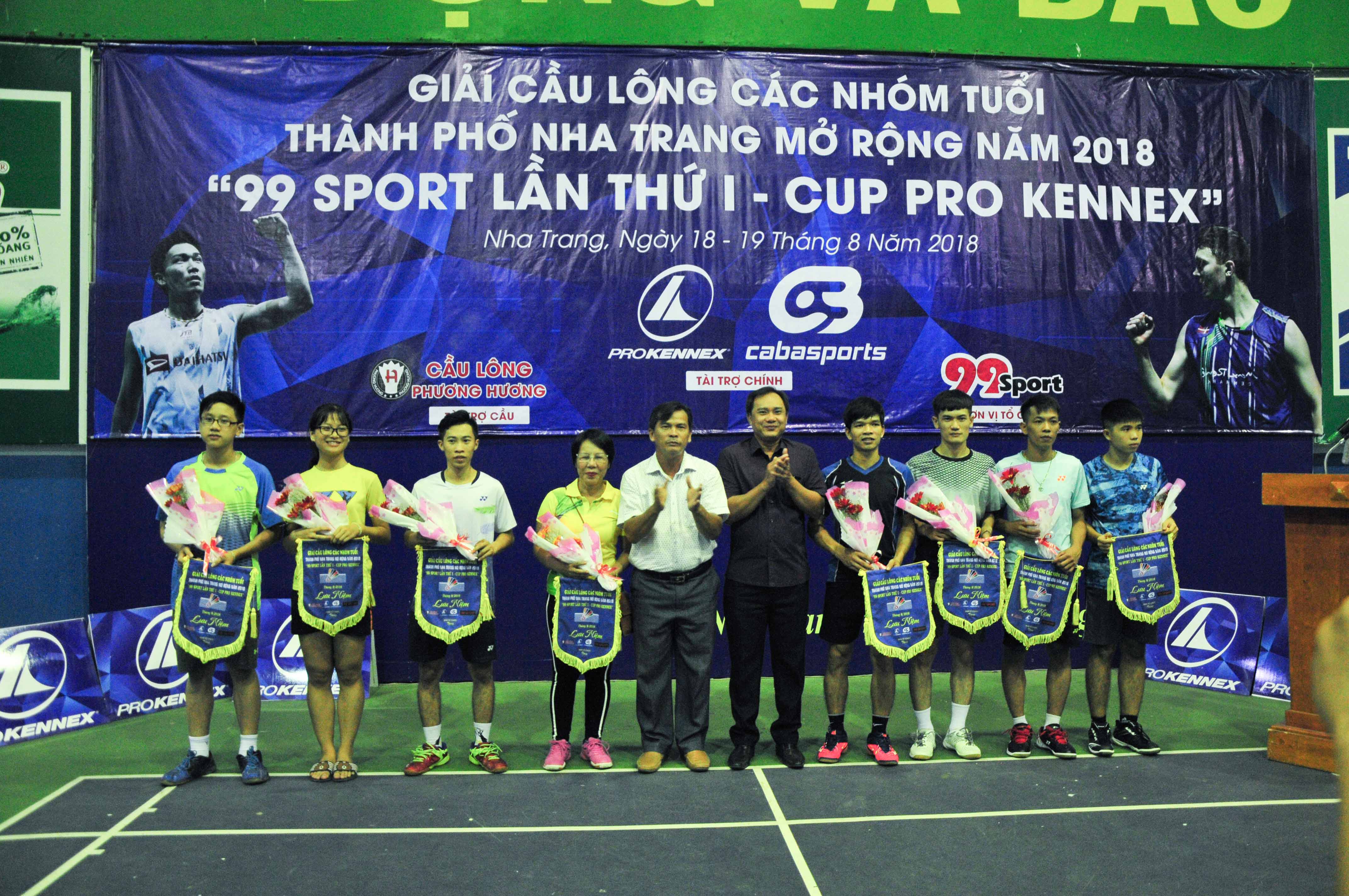 More than 150 players take part in Nha Trang badminton tournament