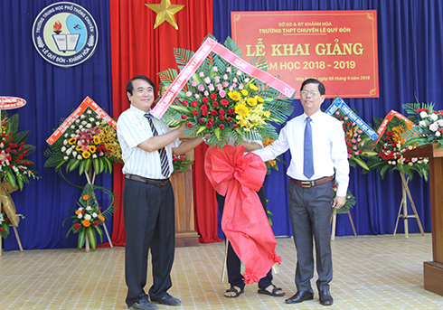 Le Quy Don Gifted School opens new school year