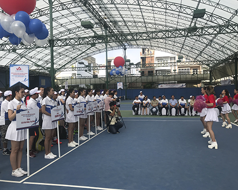 More than 300 players join Khanh Hoa traditional tennis open tournament 2018