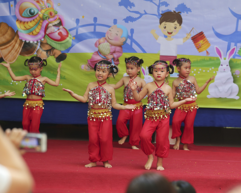 Moon Festival celebration for nursery kids