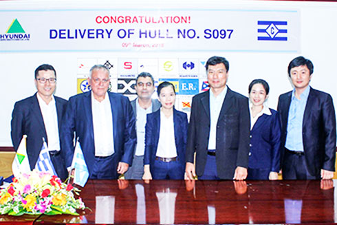 Hyundai Vinashin delivers 10 hulls