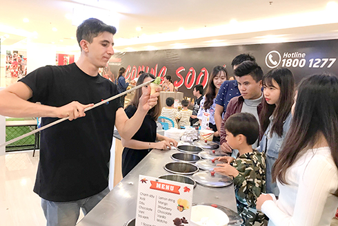 Compulsory social insurance for foreigners to take effect