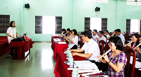 Recorder flute class for primary teachers
