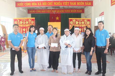 Over VND240m aid for flood victims' families