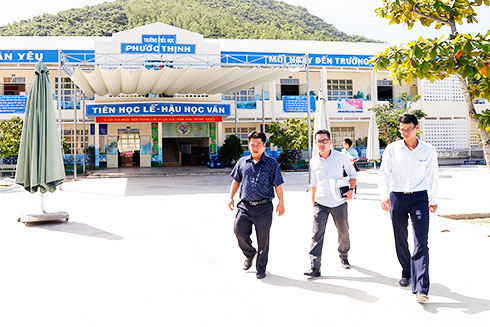 Preparedness planning for food and other necessities in flood shelters