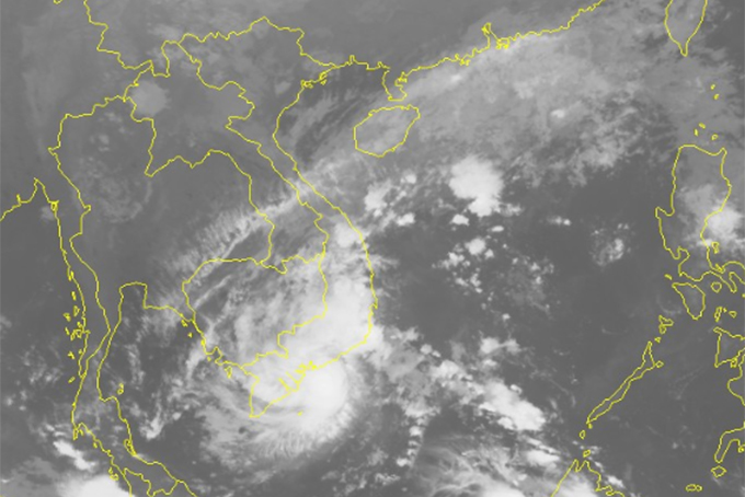 Torrential rain poses risks of flood and landslide