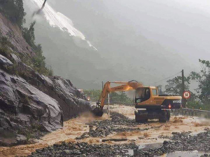 Nha Trang – Da Lat Road over Khanh Le Pass closed due to landslide