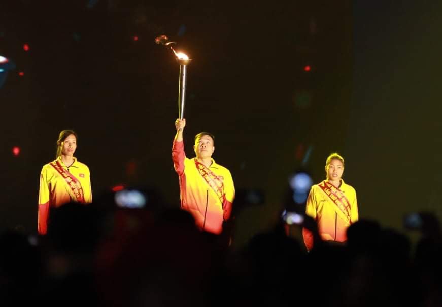 Torchlight procession (Photo: VGP/Nhat Bac)