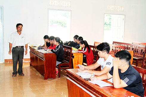 Senior high school class to open on Binh Ba Island