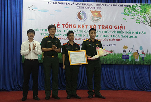 Communications award presentation ceremony on climate change