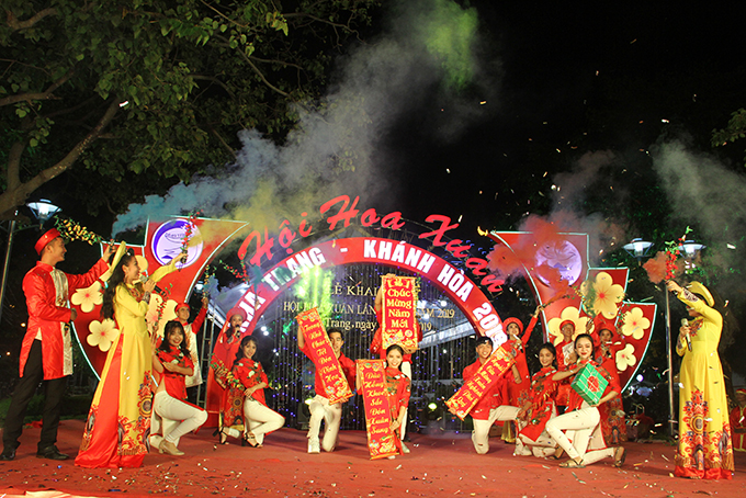 Music item marking opening of Spring Flower Festival 2019