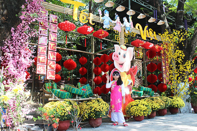 Tet decorations bearing Vietnamese traditional culture at Flamengo Café onThai Nguyen Street