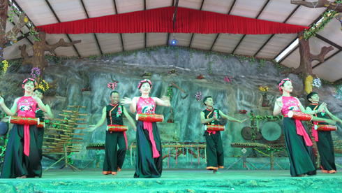 Traditional dance of Raglai people