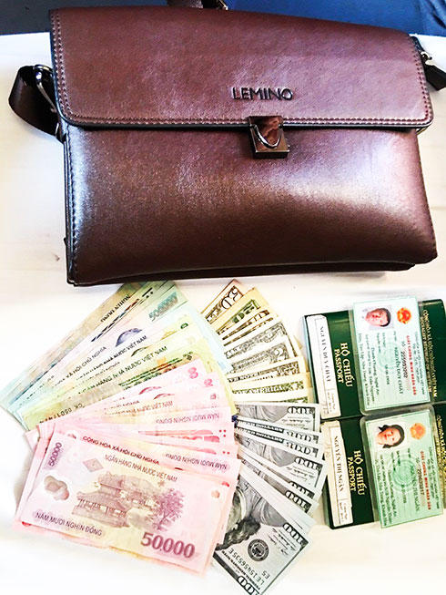 Over USD1,000 left aboard returned