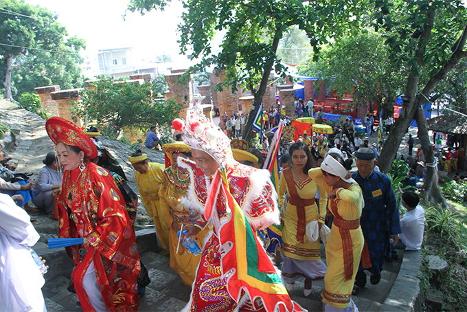 100 groups of pilgrims from provinces of Thua Thien Hue, Gia Lai, Dak Lak, Ninh Thuan, Binh Thuan, and Da Nang etc. are expected to take part in Ponagar Temple Festival 2019