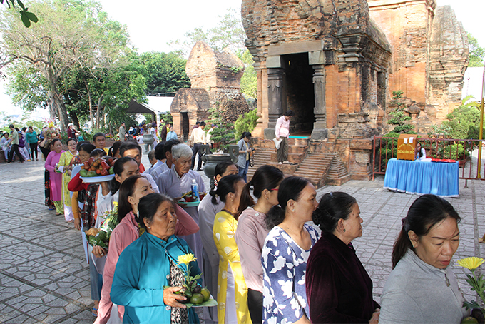 Admission to Ponagar Temple is free during festival