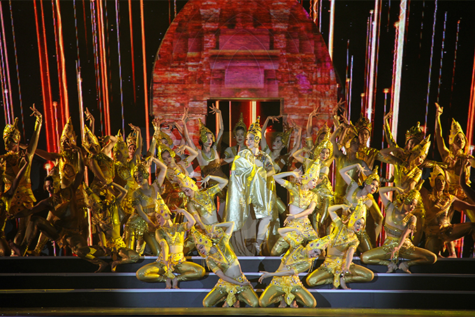 Artist Linh Nga performing Apsara dance and dance about Holy Mother Ponagar