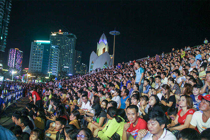 Ceremony attracts around 14,000 audiences