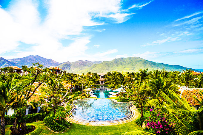 Northern Cam Ranh Pennisula Tourist Area: Paradise of resorts