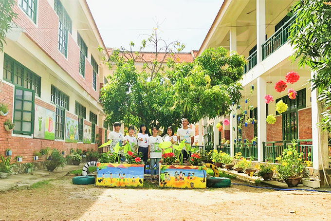 School pupils call for environmental action