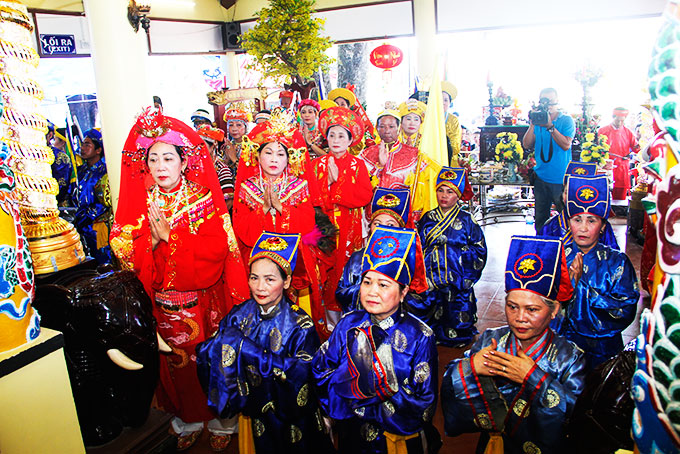 Am Chua Festival
