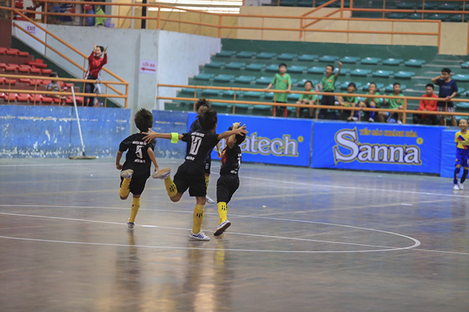 Van Ninh’s players celebrating after scoring