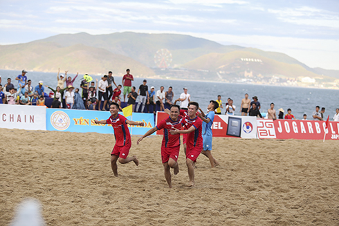 Khanh Hoa players celebrating their goal