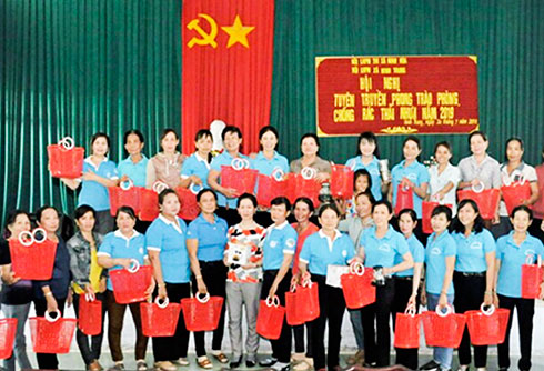 100 reusable shopping bags offered