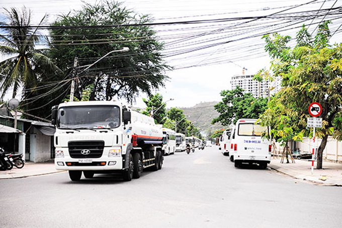 Three more temporary parking lots to be built