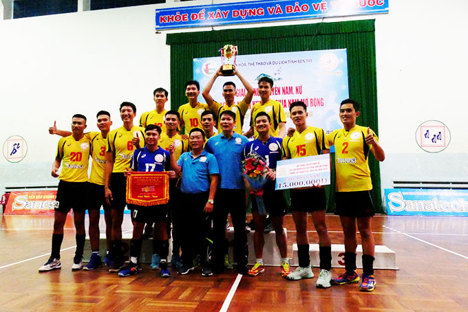 Sanest Khanh Hoa wins Sanatech Ben Tre Cup 2019