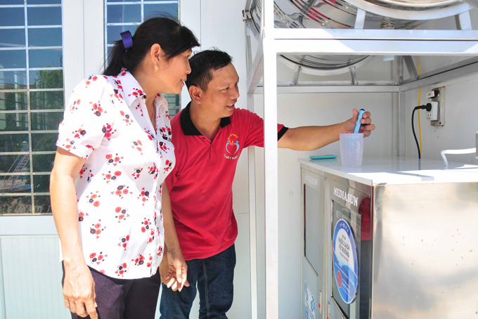 Water filter facility offered to Ninh Van Nursery School