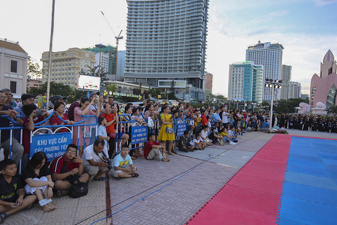 Thousands of locals and tourists seeing Nha Trang Martial Arts Festival 2019 