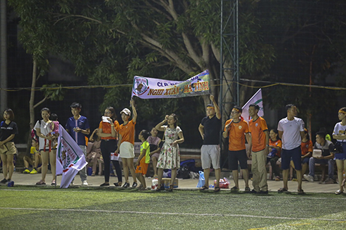 Supporters cheering for teams