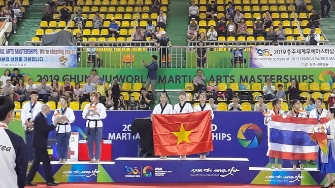 Vietnamese female athletes win gold at World Martial Arts Mastership 2019