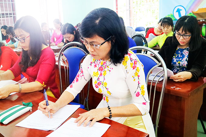 E-school report service expands