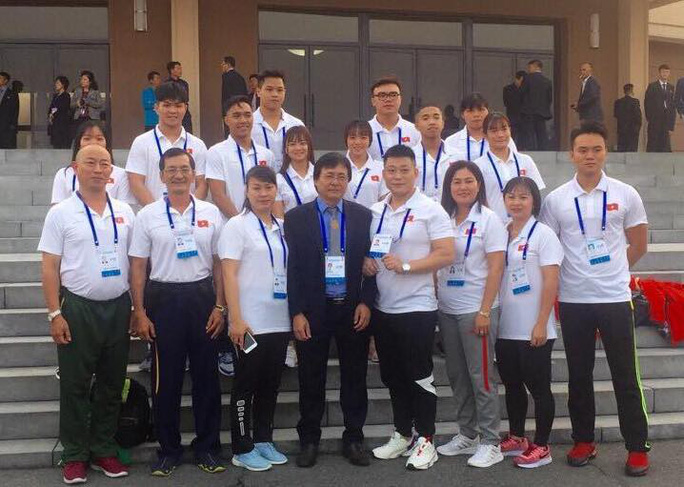 Vietnam’s weightlifting team (Photo: FBNV)