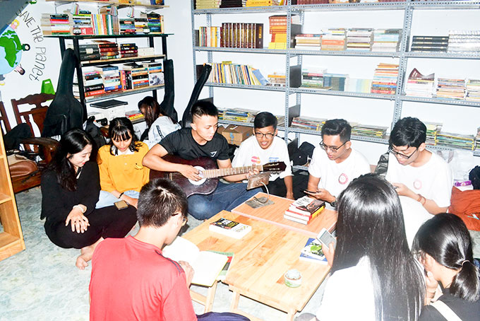 Library open free to all readers