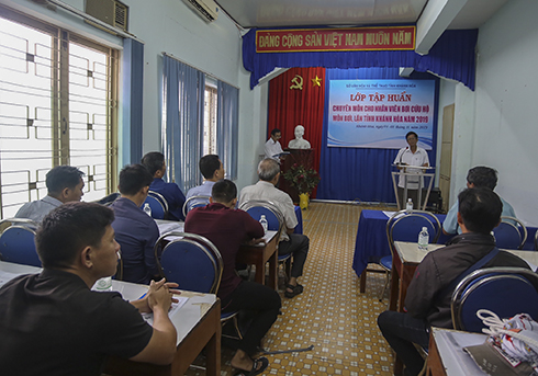 50 people take lifguard training class in Khanh Hoa