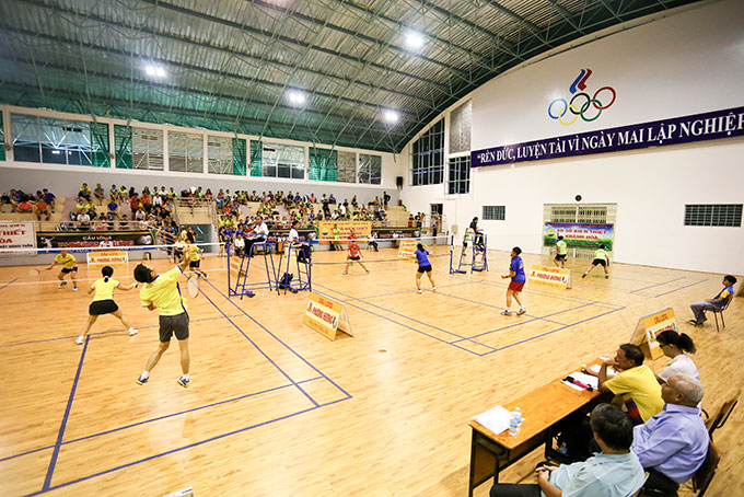 Provincial badminton club open tournament 2019 held at multifunctional sports arena of Khanh Hoa University 