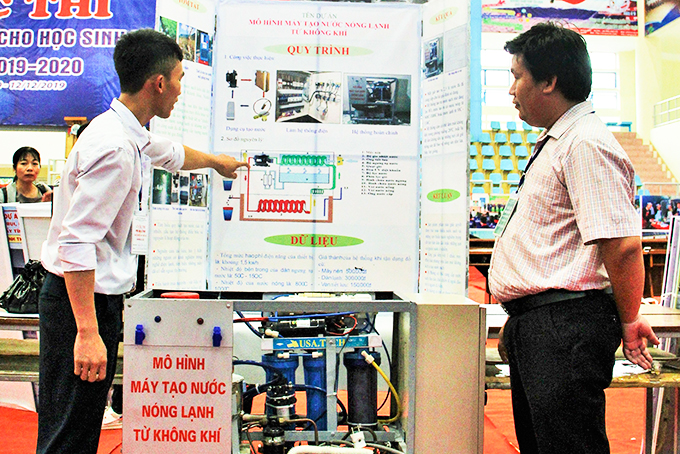 Sparking students' creativity