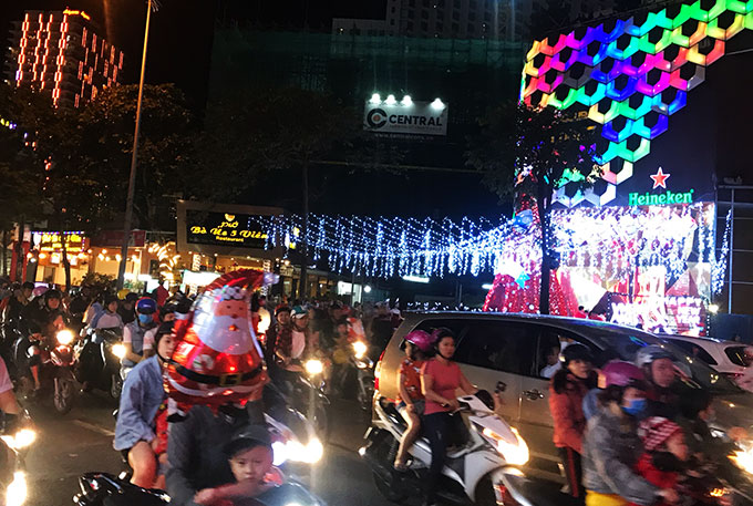 Pleasant Christmas Eve 2019 in Nha Trang