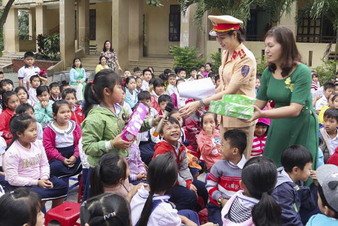 Railway safety education for nearly 1,000 kids