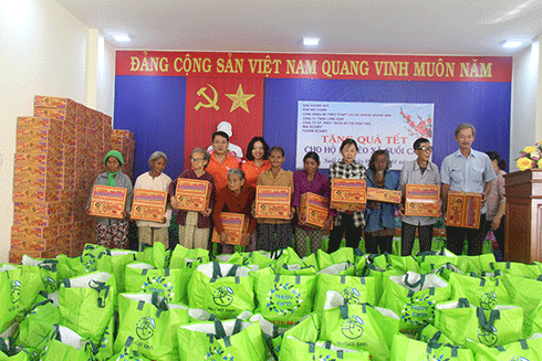 New Year gifts offered to the poor