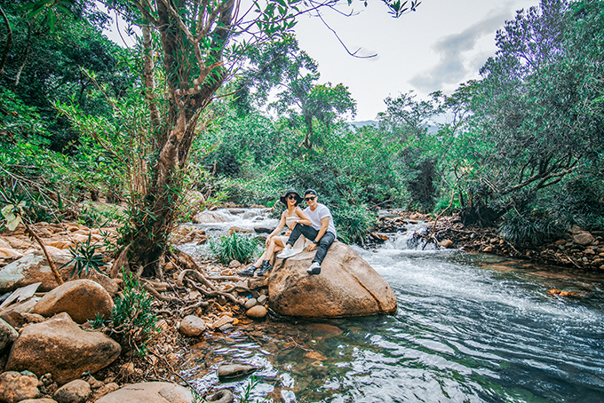 Natural landscape of Ba Ho attracts visitors